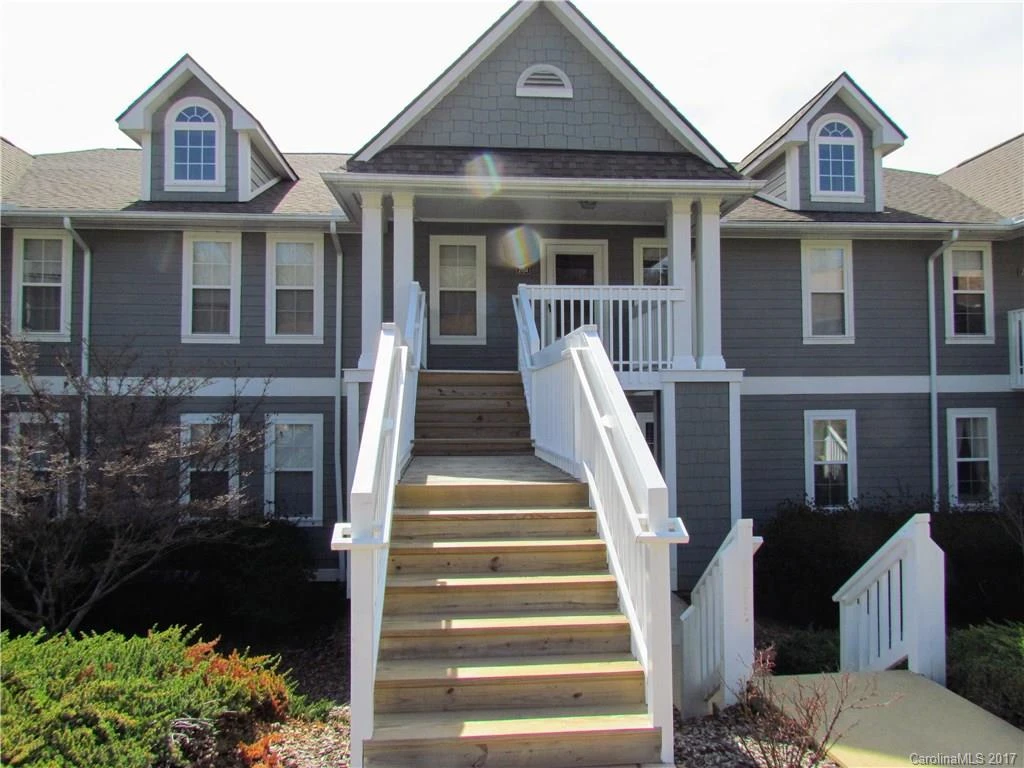 2704 Sagamore Lane #2704