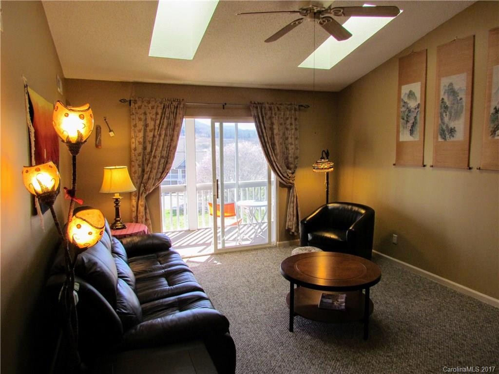 2704 Sagamore Lane #2704 - Photo 2