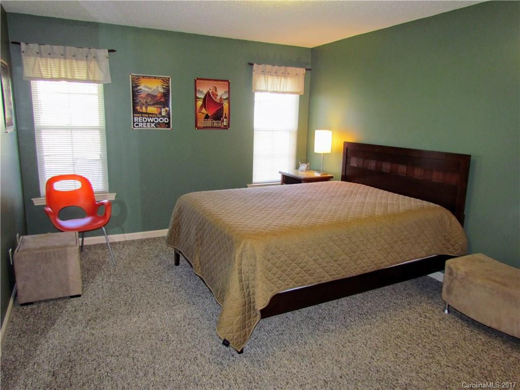 2704 Sagamore Lane #2704 - Photo 11
