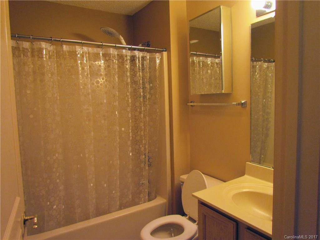 2704 Sagamore Lane #2704 - Photo 12