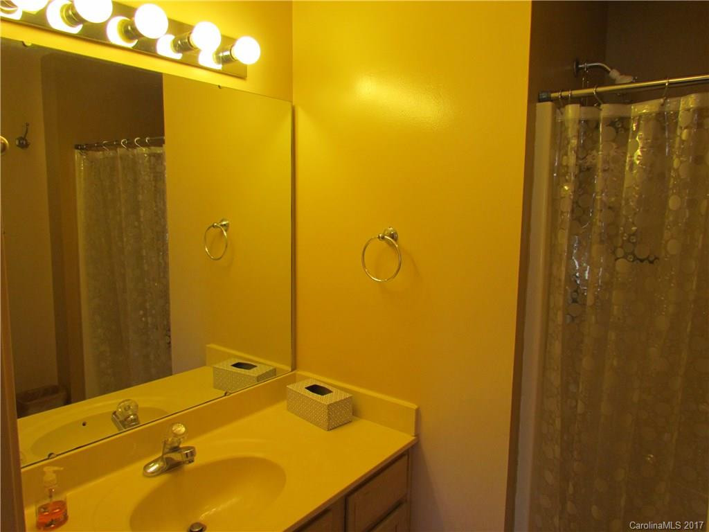 2704 Sagamore Lane #2704 - Photo 13