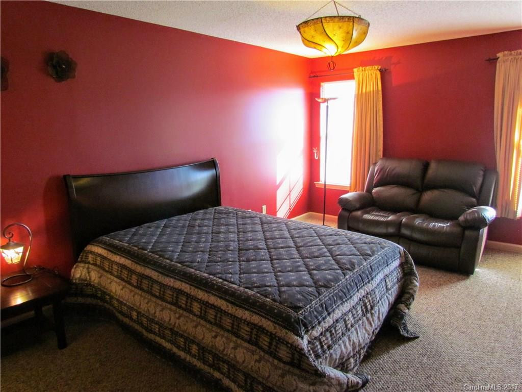 2704 Sagamore Lane #2704 - Photo 9