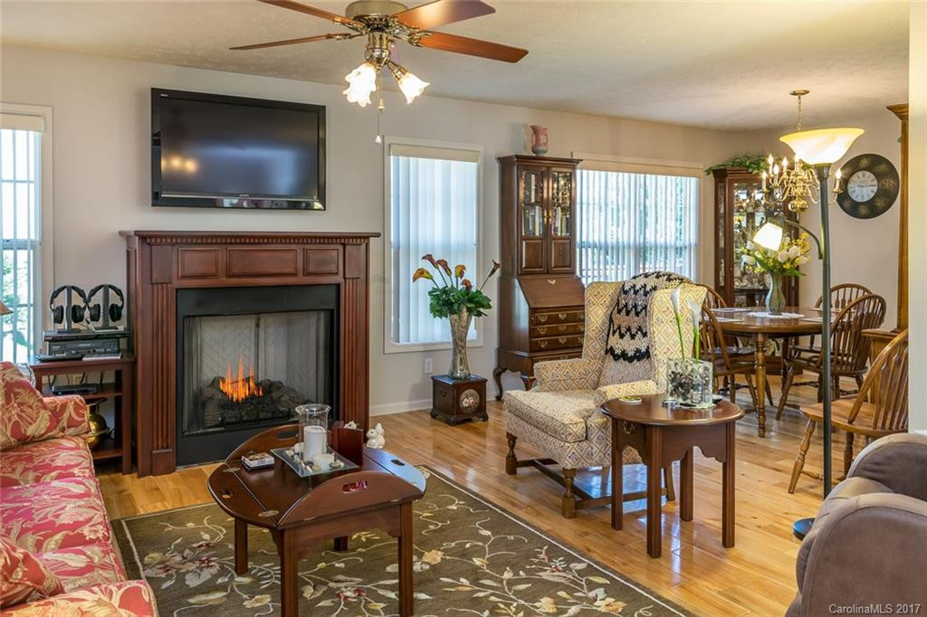 55 St Andrews Drive - Photo 3
