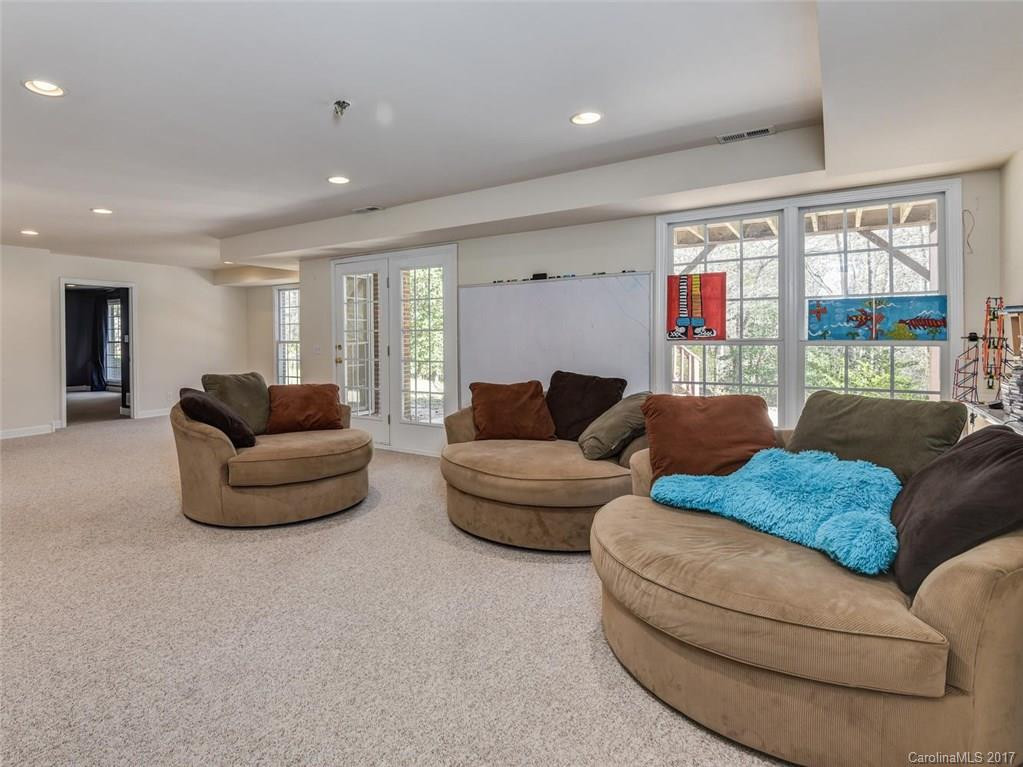 1034 Columbine Road - Photo 15
