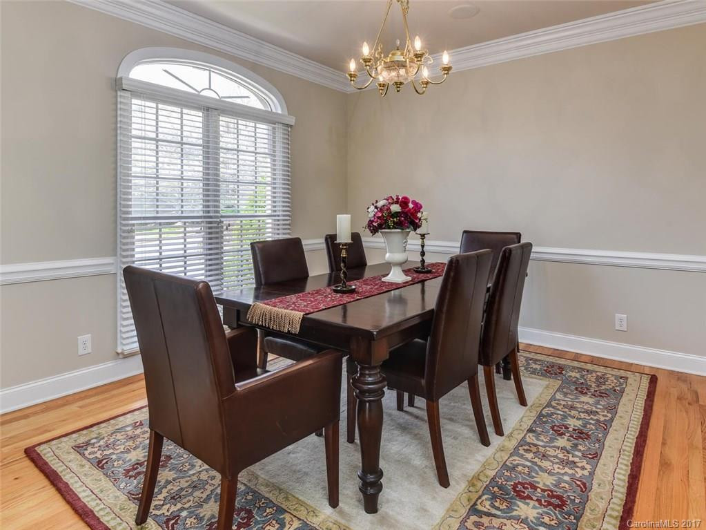 1034 Columbine Road - Photo 3