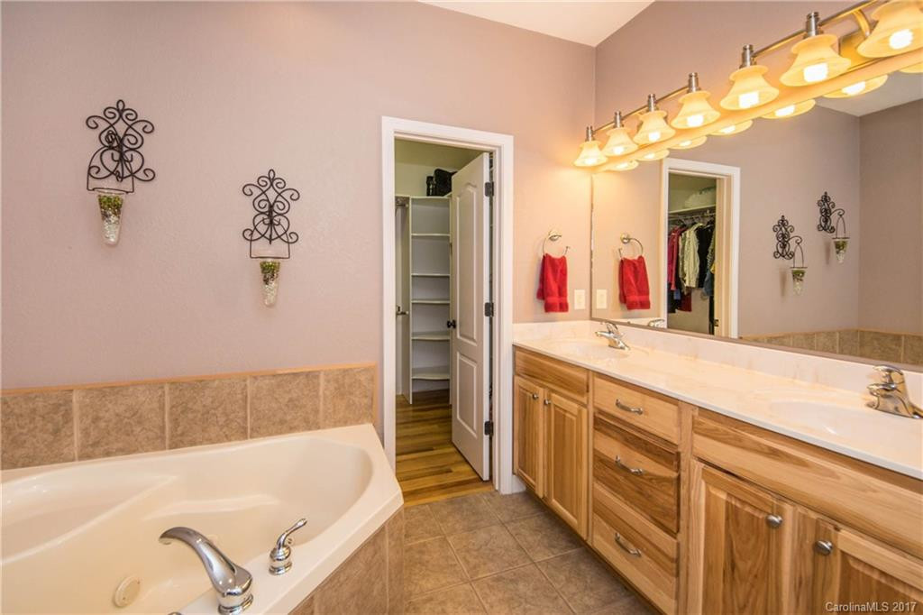 565 Sweetwater Drive - Photo 14