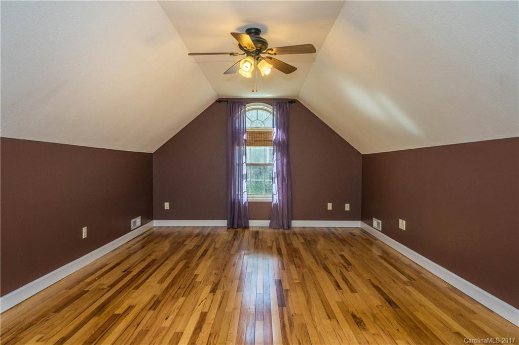 565 Sweetwater Drive - Photo 17