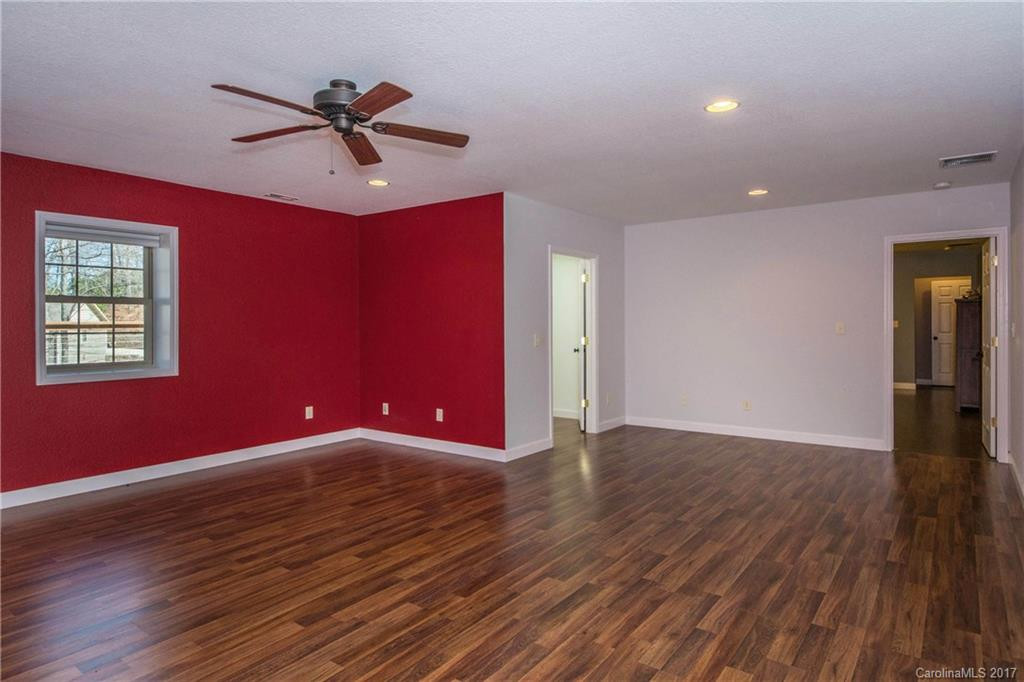 565 Sweetwater Drive - Photo 18