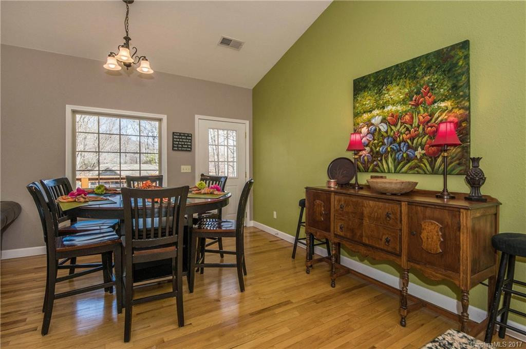 565 Sweetwater Drive - Photo 7