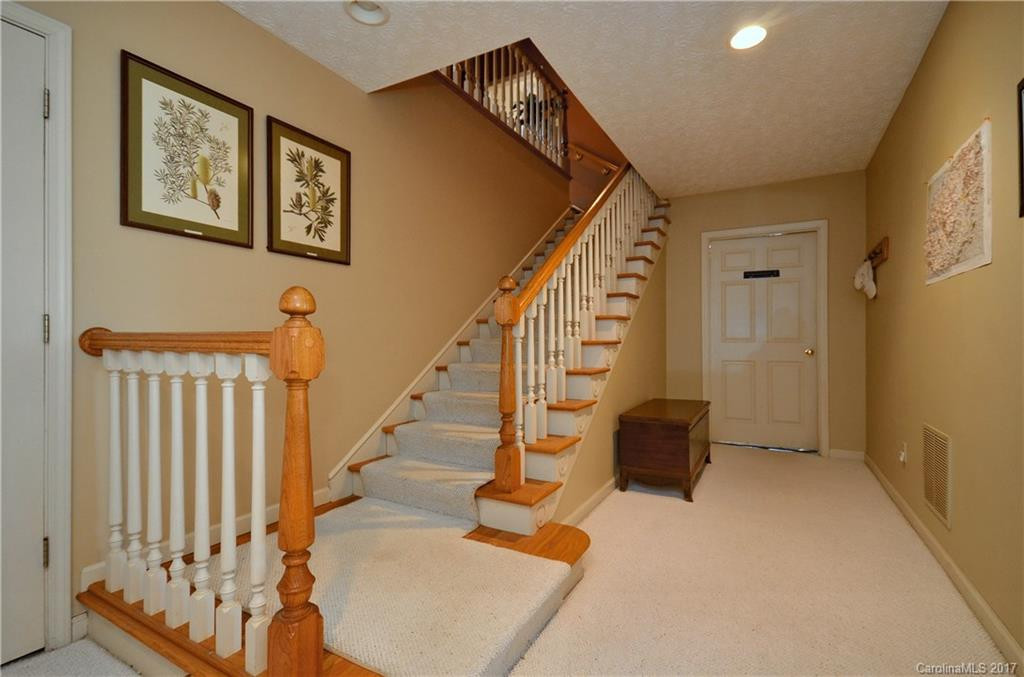 111 Sunny Ridge Drive - Photo 16