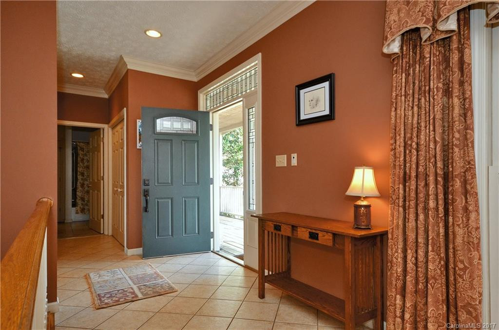 111 Sunny Ridge Drive - Photo 4