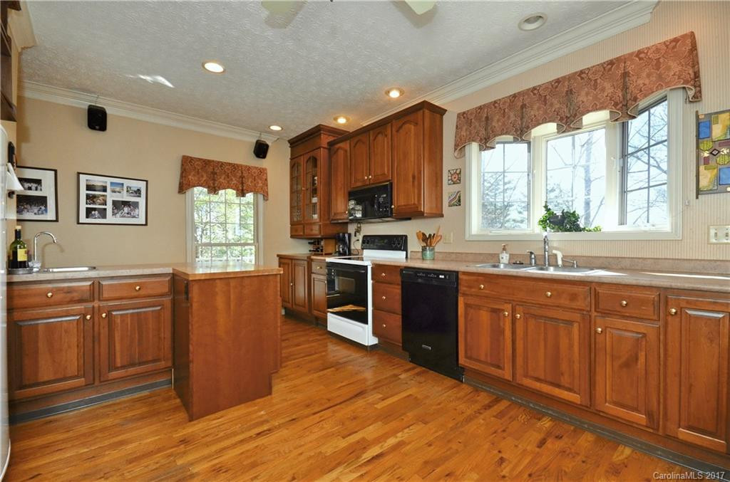 111 Sunny Ridge Drive - Photo 10