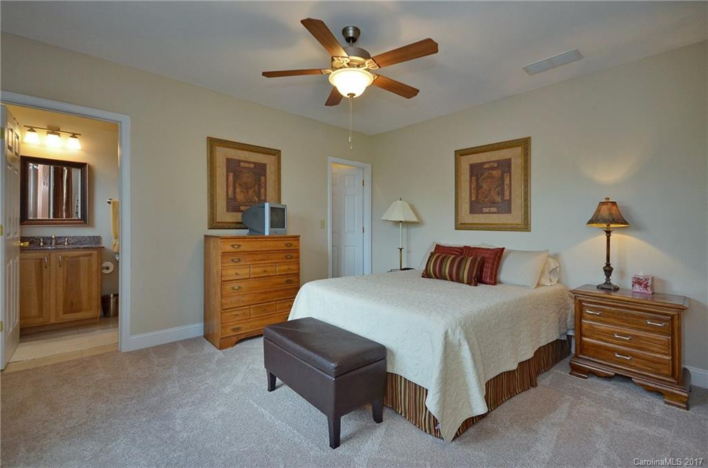 4521 Cove Loop Road - Photo 16