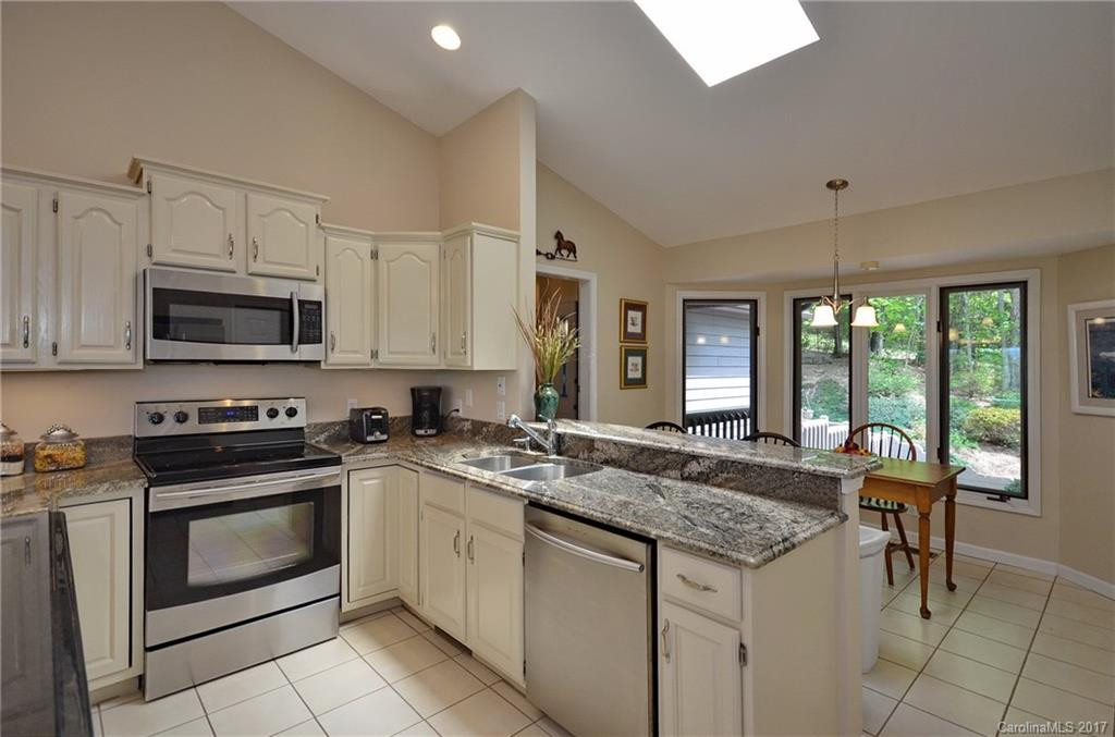4521 Cove Loop Road - Photo 9