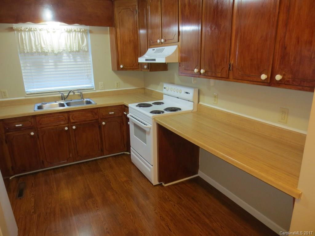 28 Capri Lane #1-A - Photo 2