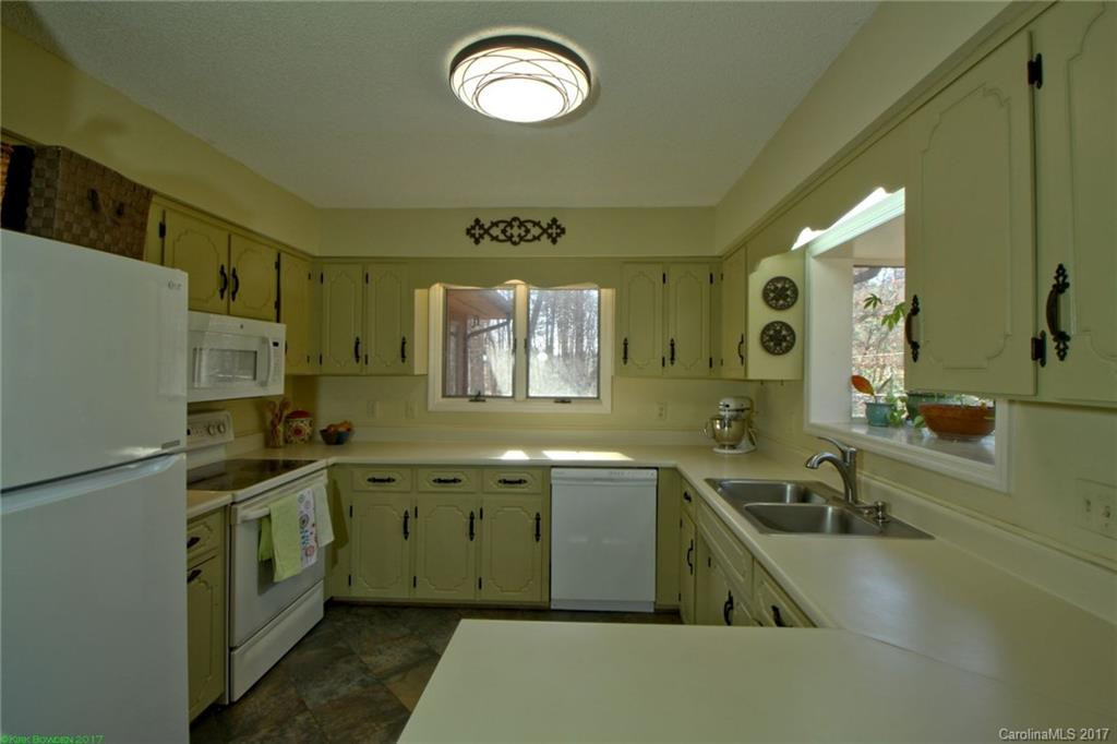1761 Warrior Drive - Photo 7