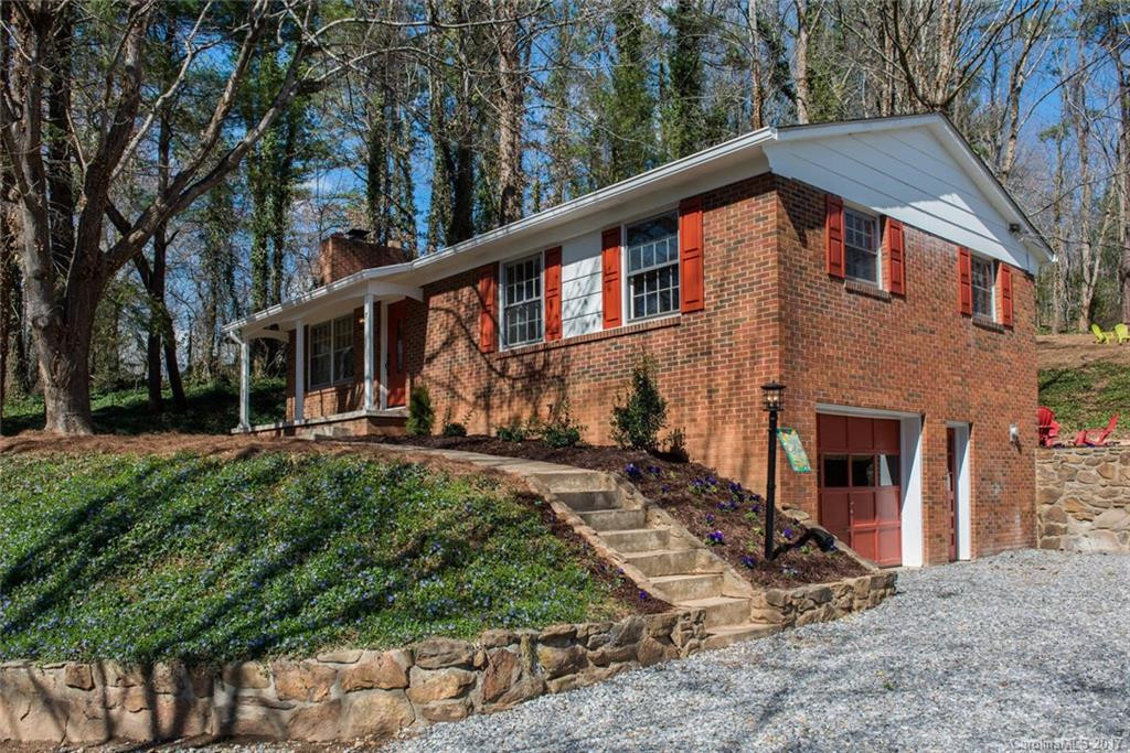 7 Lakeside Drive