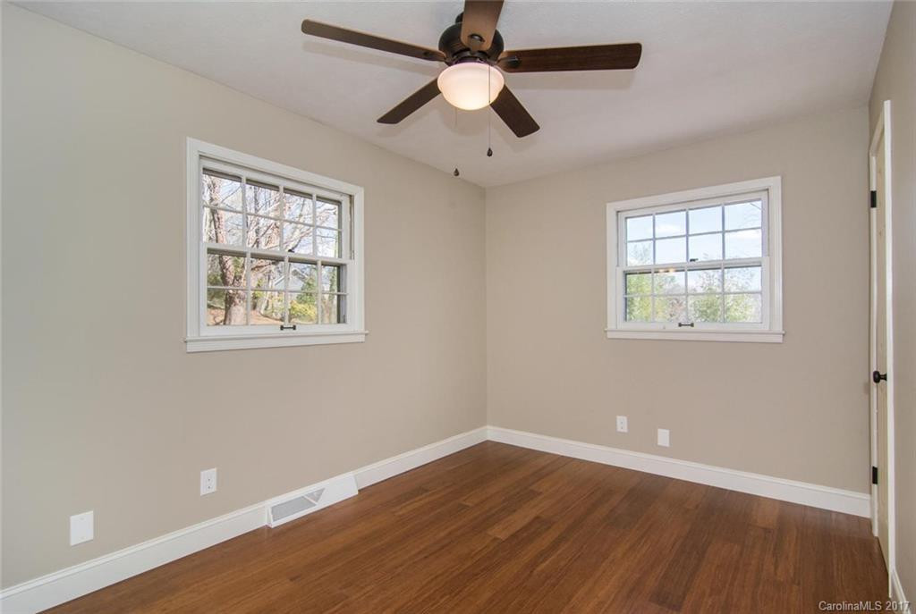 7 Lakeside Drive - Photo 12