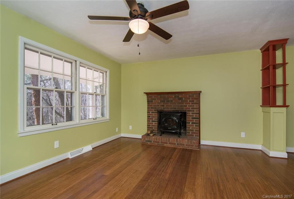 7 Lakeside Drive - Photo 5