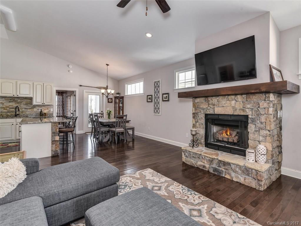 9 Little Fox Lane - Photo 3