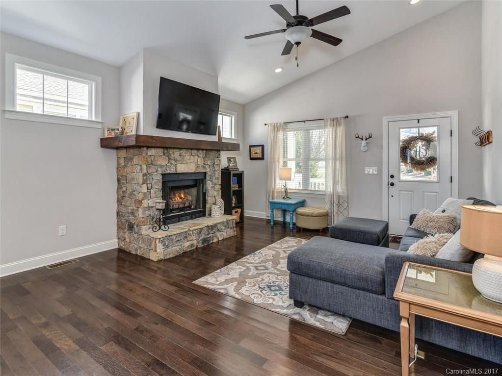 9 Little Fox Lane - Photo 4