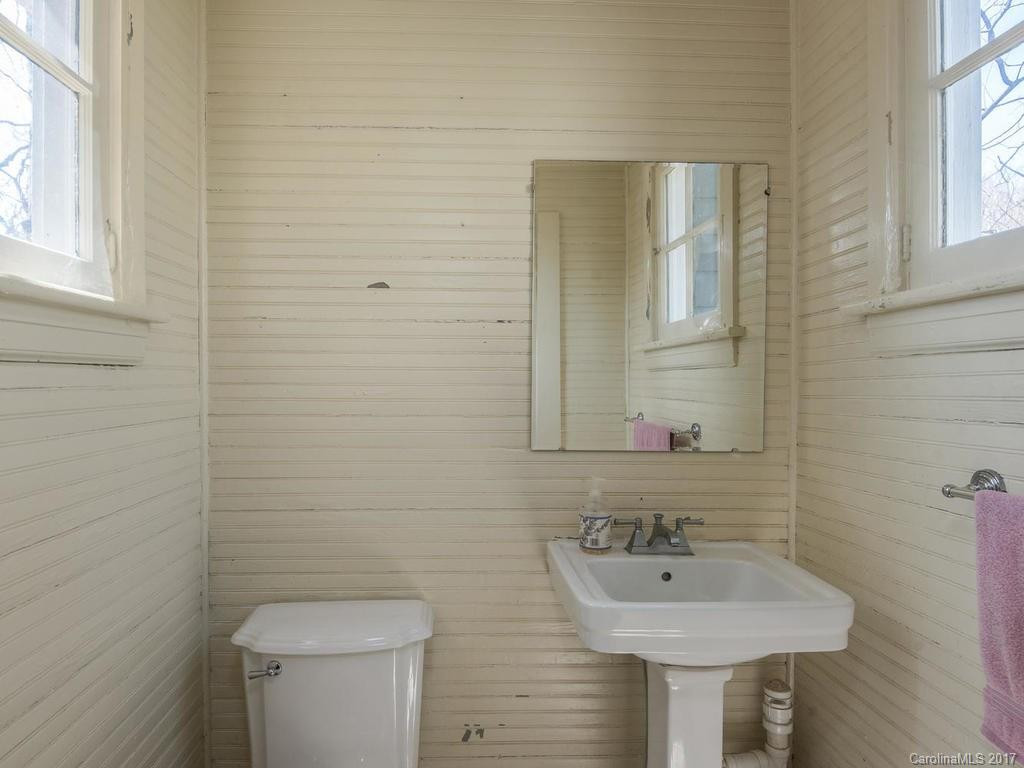 47 Ridgelawn Road - Photo 10
