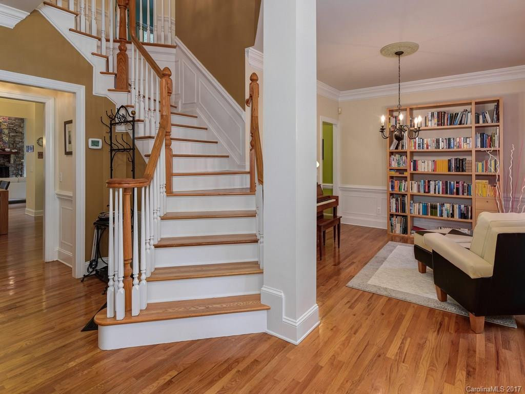 905 Woodvine Road - Photo 4