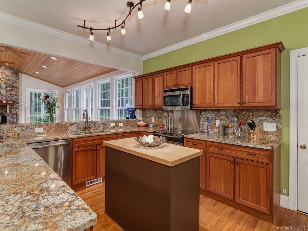 905 Woodvine Road - Photo 9