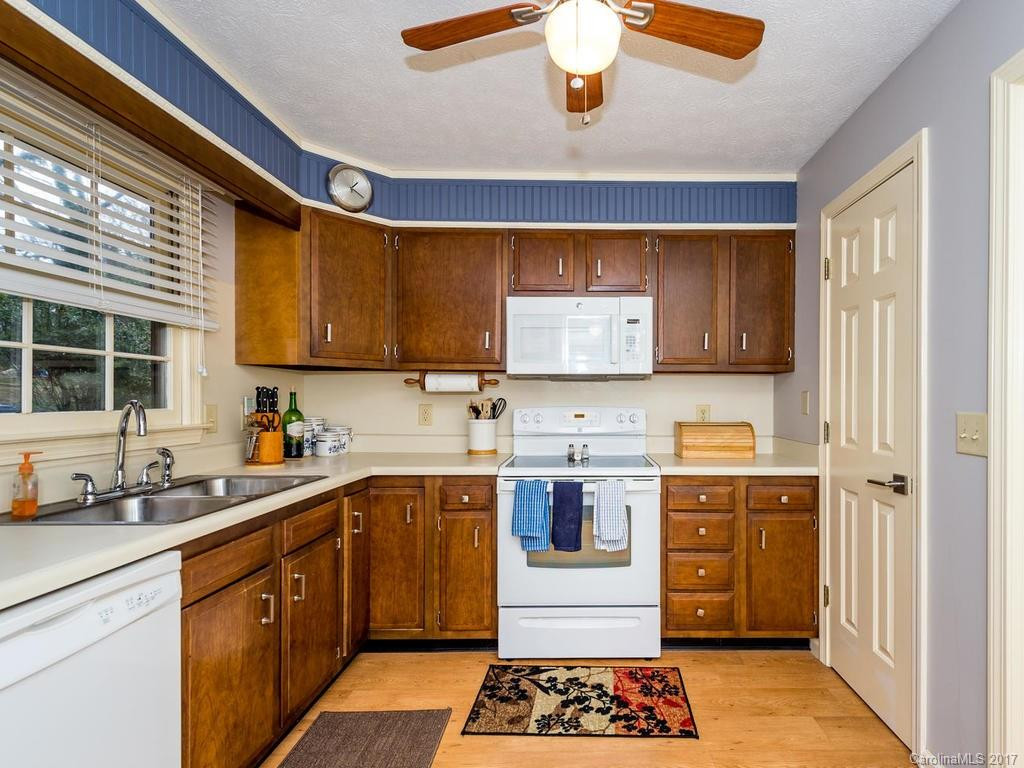 1740 A Haywood Manor Road #11-A - Photo 10