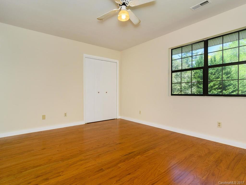 538 Shamrock Drive - Photo 16