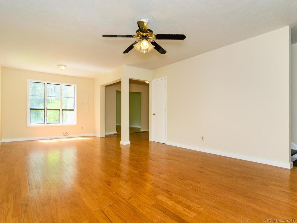 538 Shamrock Drive - Photo 8