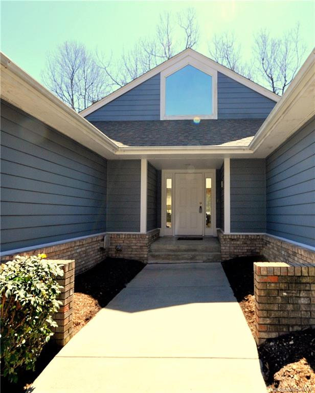 106 Broadmoor Drive - Photo 2
