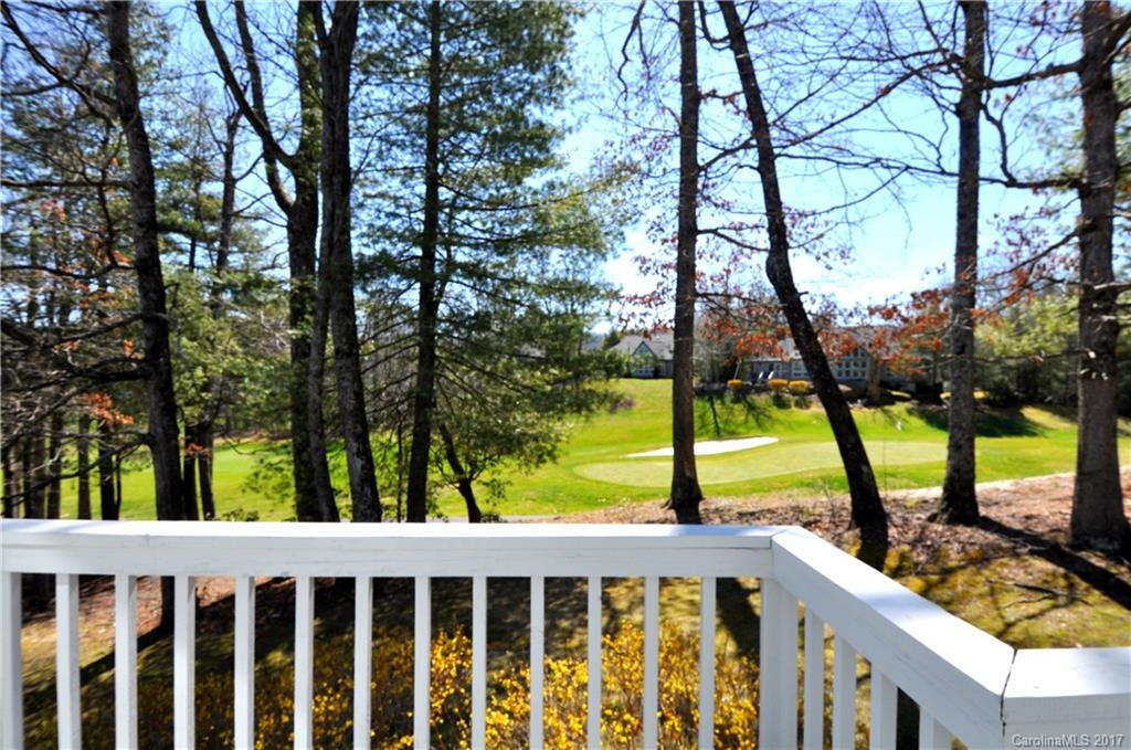 106 Broadmoor Drive - Photo 3