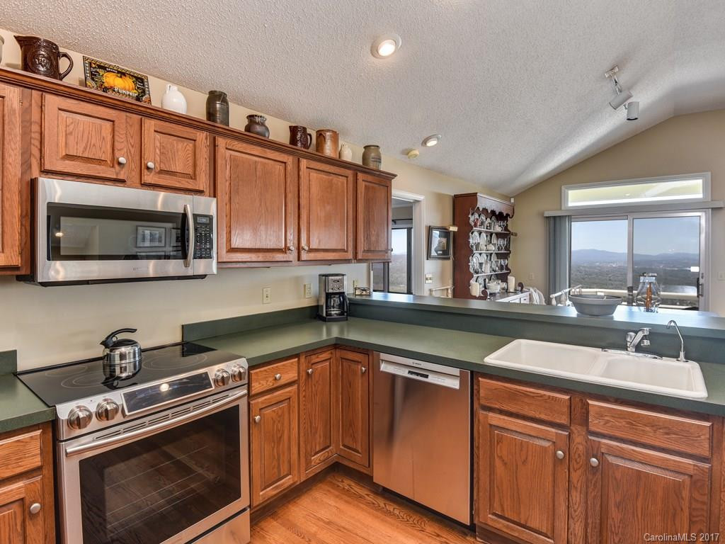 8314 Pinnacle Mountain Road - Photo 13