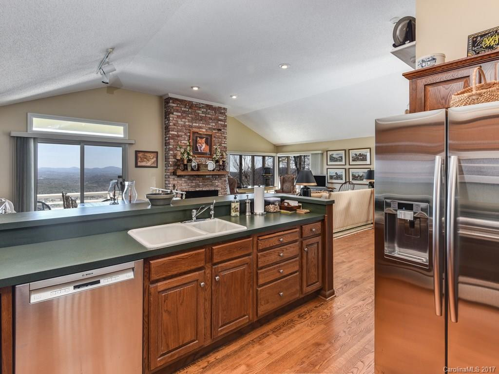 8314 Pinnacle Mountain Road - Photo 14