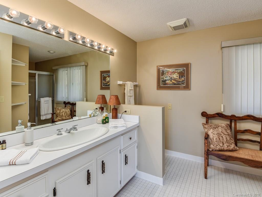 8314 Pinnacle Mountain Road - Photo 17
