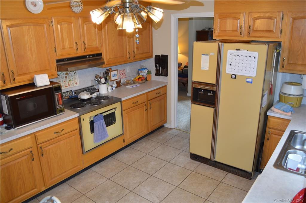5 Holly Hill Court - Photo 3