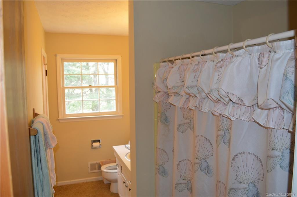 5 Holly Hill Court - Photo 6