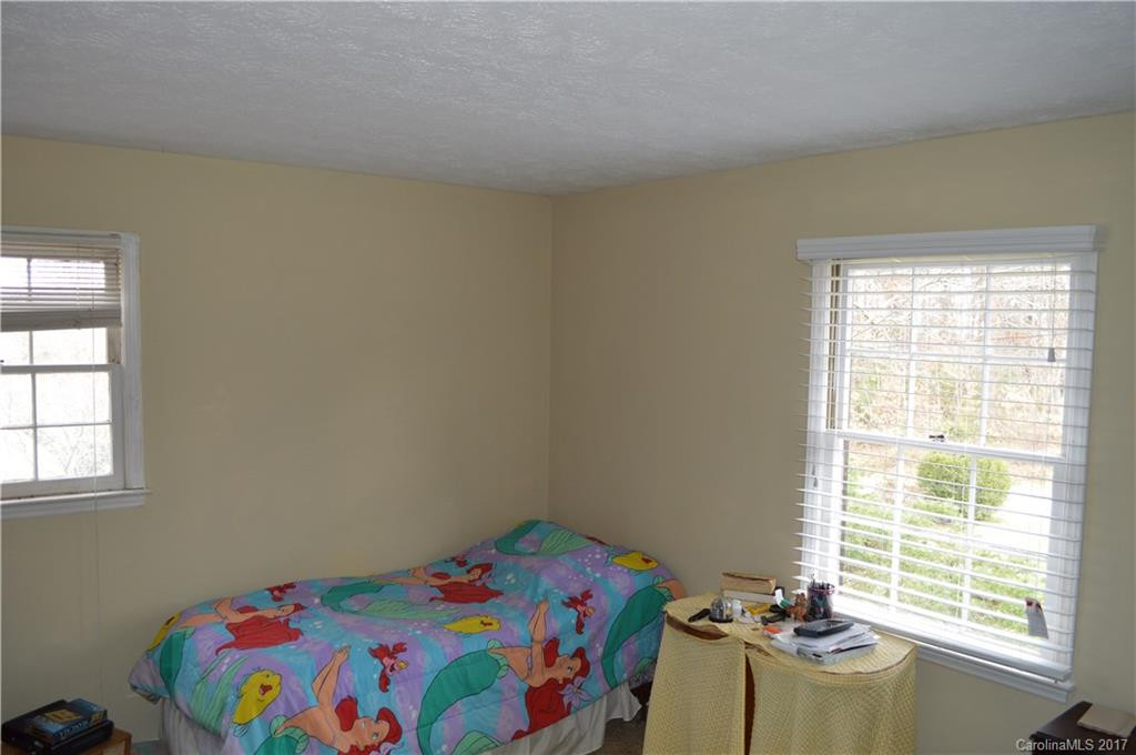 5 Holly Hill Court - Photo 7