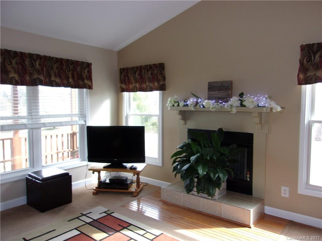 108 Kemp Street - Photo 4