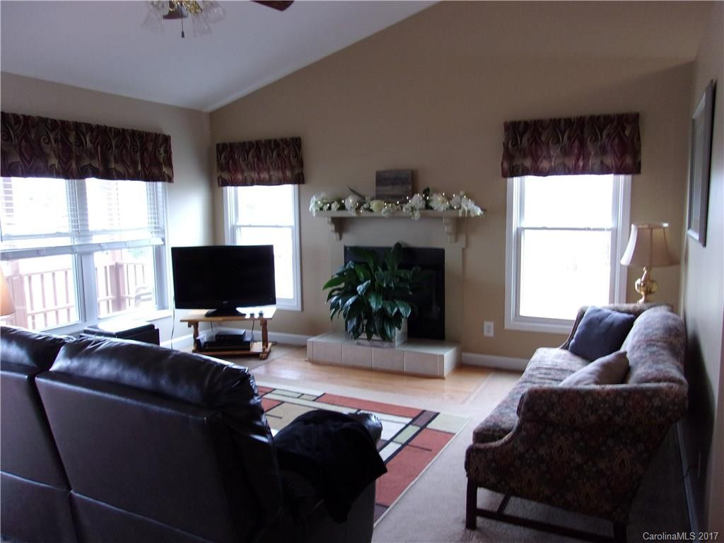 108 Kemp Street - Photo 5
