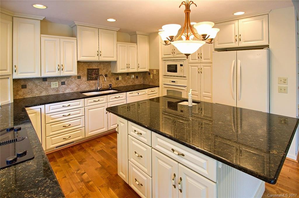 1594 Indian Cave Road - Photo 7