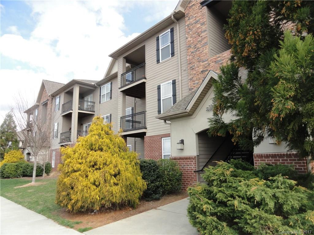 291 Brickton Village Circle #205