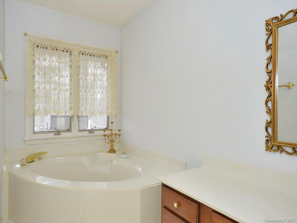 1292 Glen Cannon Drive - Photo 16