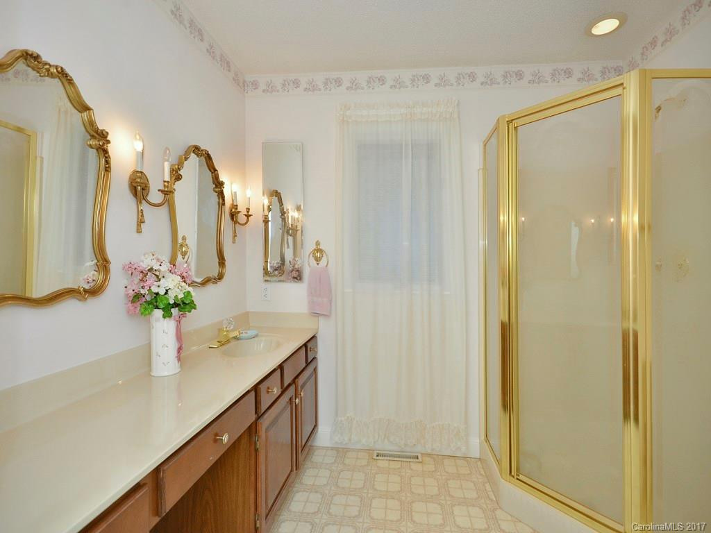1292 Glen Cannon Drive - Photo 18