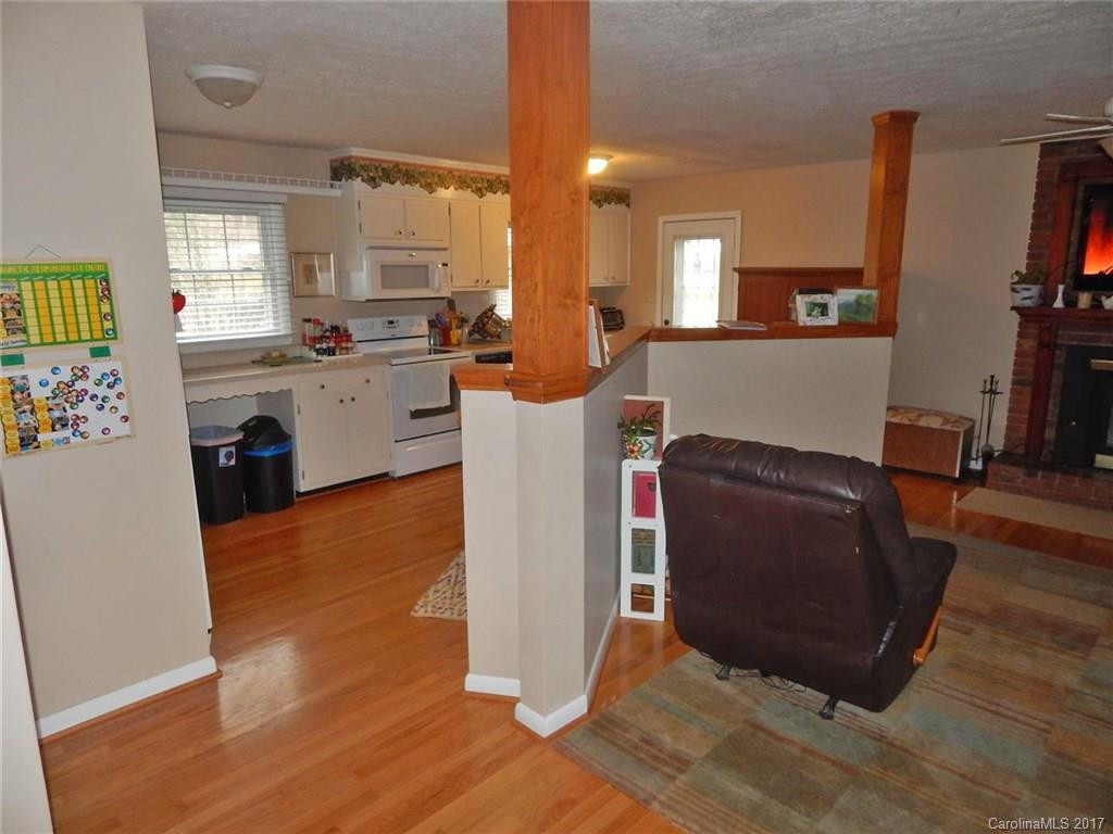 21 Summit Drive - Photo 3