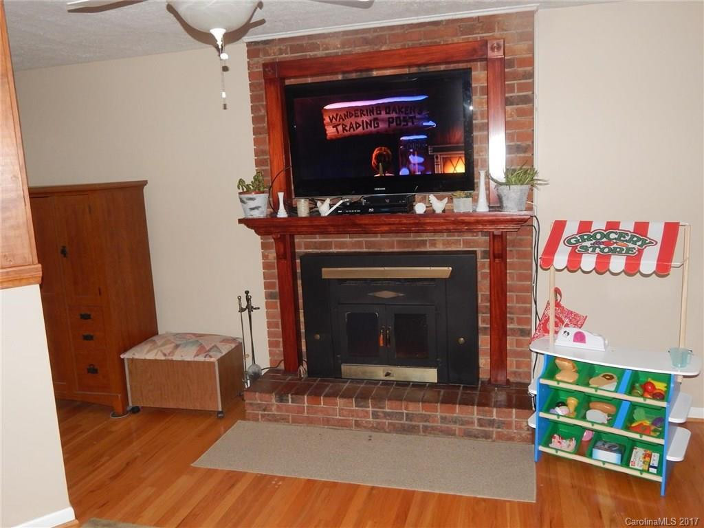21 Summit Drive - Photo 4
