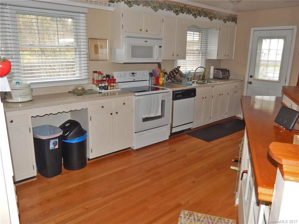 21 Summit Drive - Photo 6