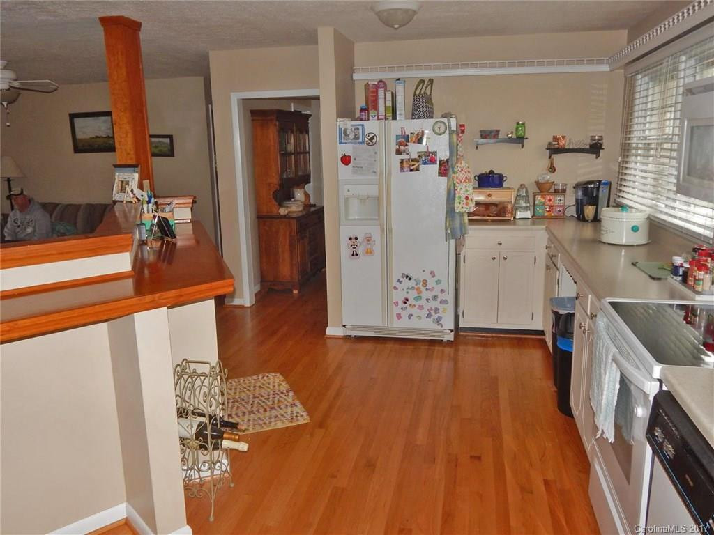 21 Summit Drive - Photo 7