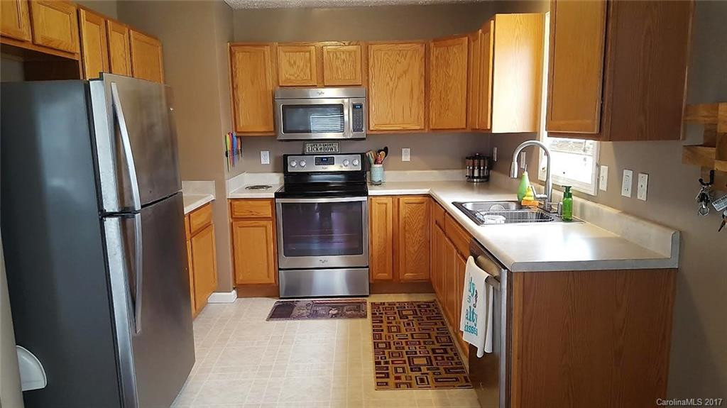 112 Ridge Field Drive #6 - Photo 4